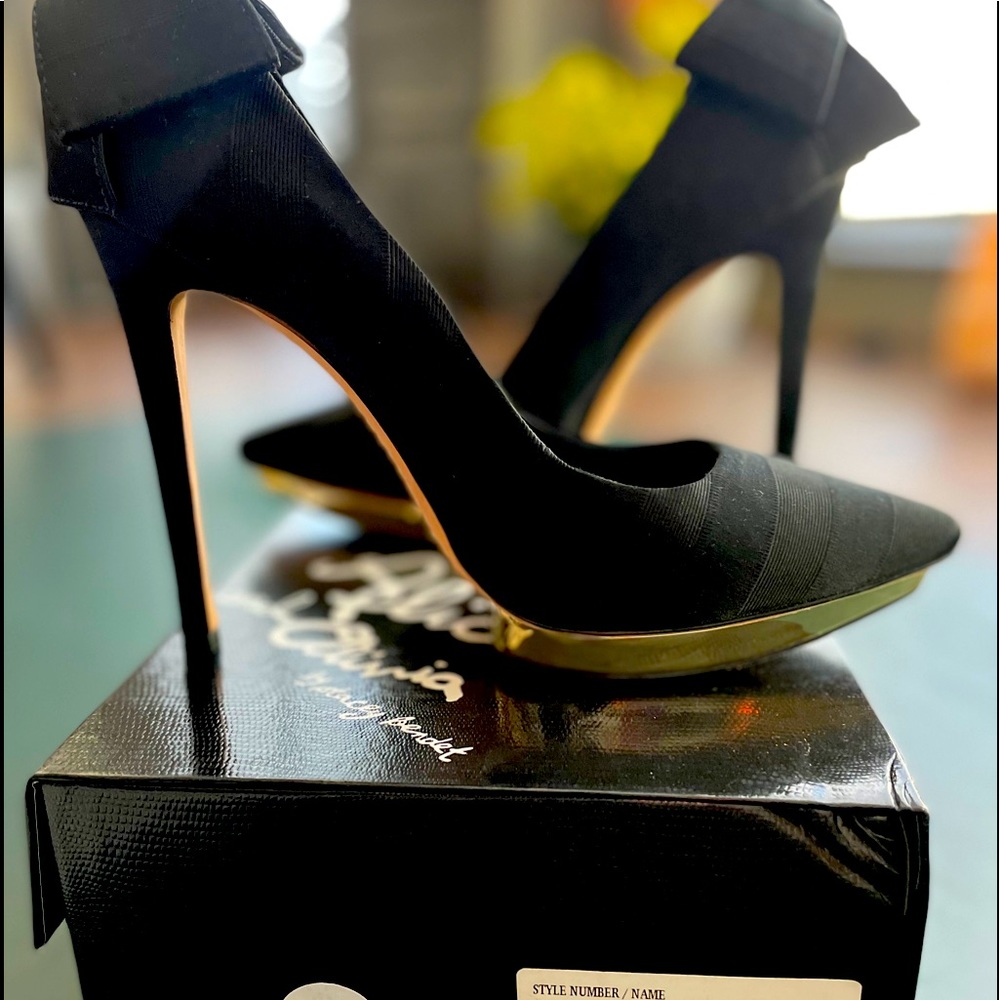 Alice and Olivia women’s shoes
